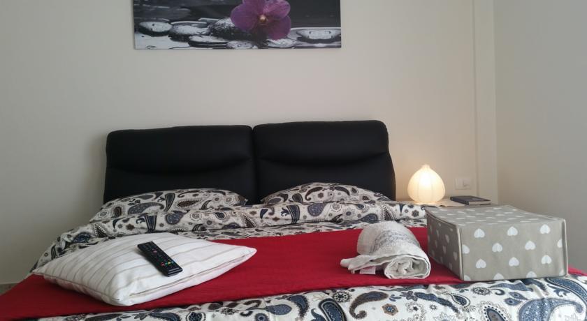 Lian Room B&B กาแซร์ตา ห้อง รูปภาพ