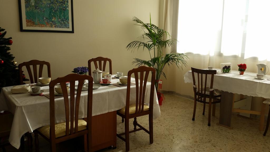 Lian Room B&B กาแซร์ตา ภายนอก รูปภาพ