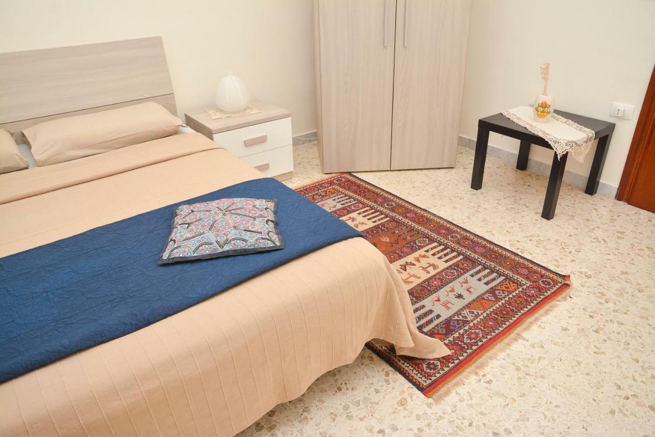 Lian Room B&B กาแซร์ตา ภายนอก รูปภาพ