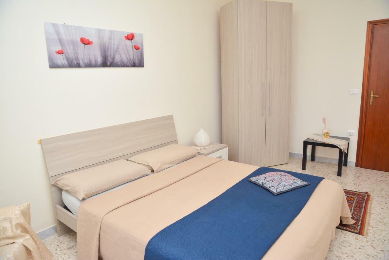 Lian Room B&B กาแซร์ตา ภายนอก รูปภาพ