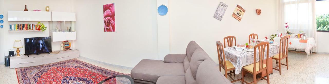 Lian Room B&B กาแซร์ตา ภายนอก รูปภาพ